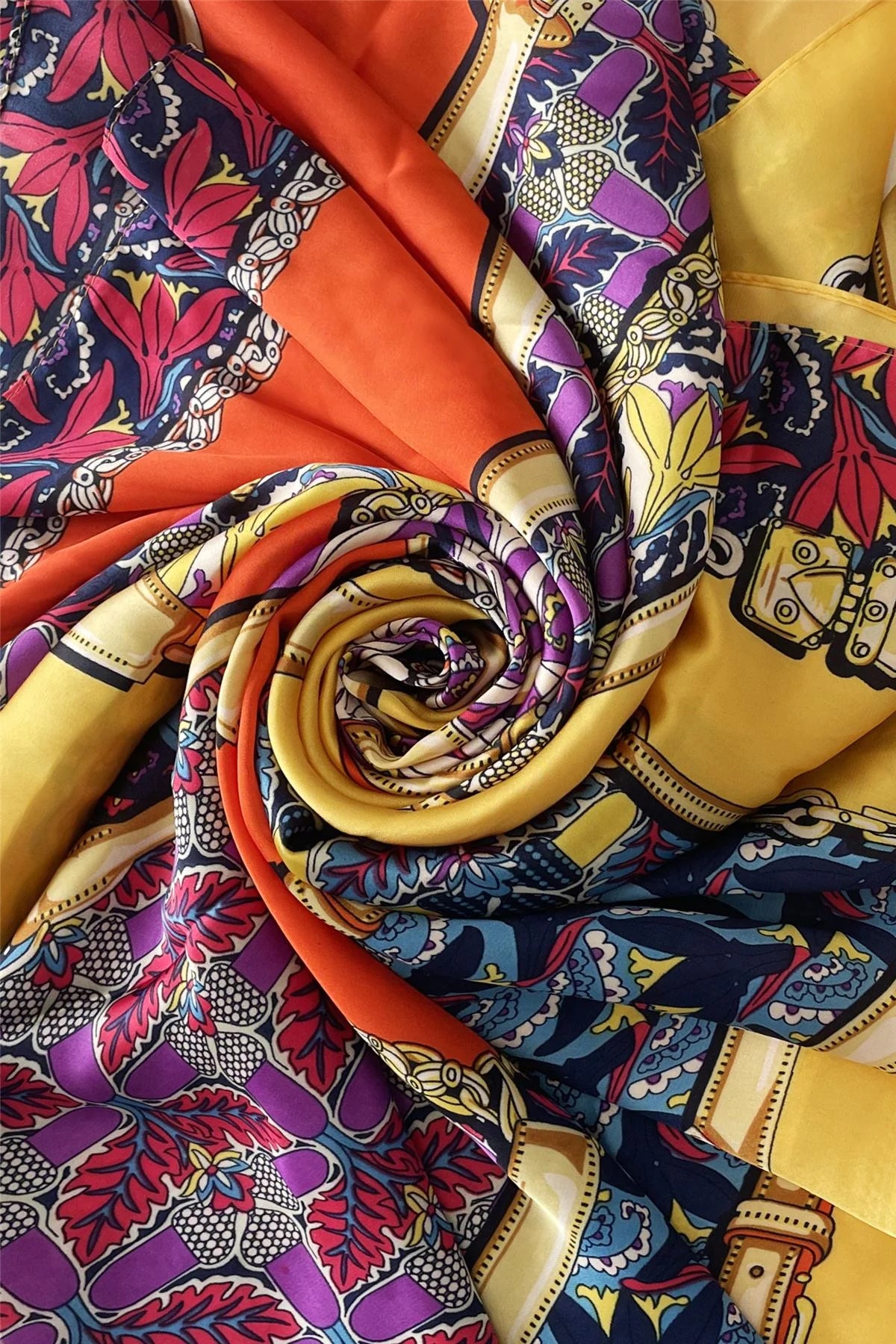 EE209 Vibrant Floral & Buckle Print Silk Scarf