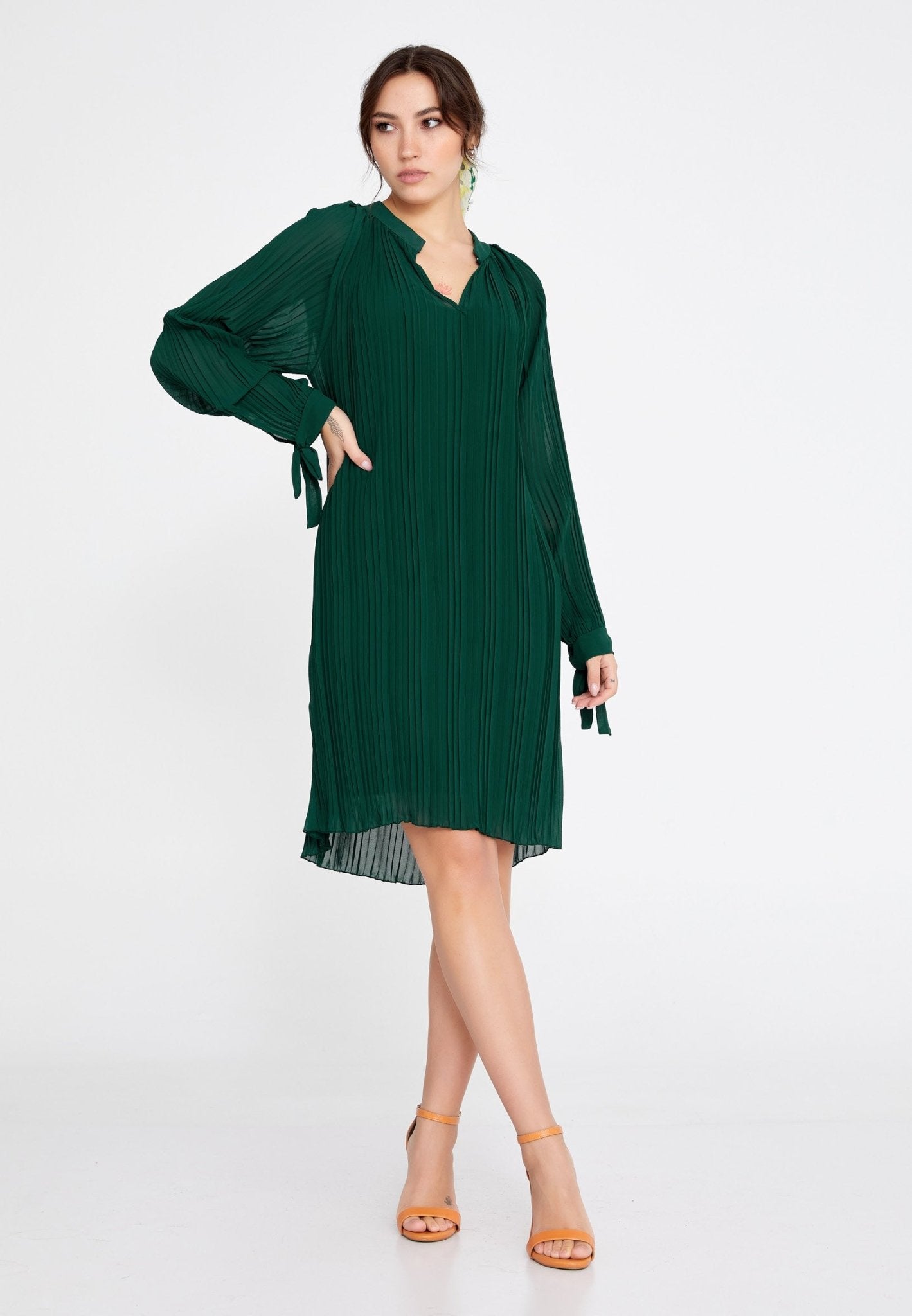 D4015 Green Pleated Knee Length Dress - La Elegant