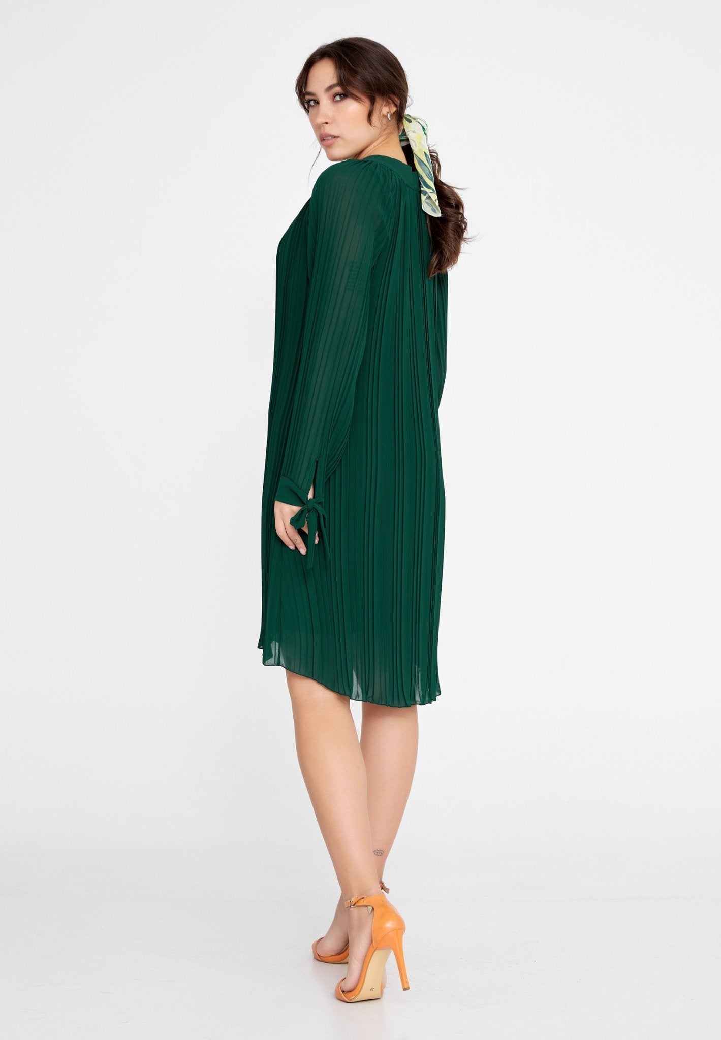 D4015 Green Pleated Knee Length Dress - La Elegant