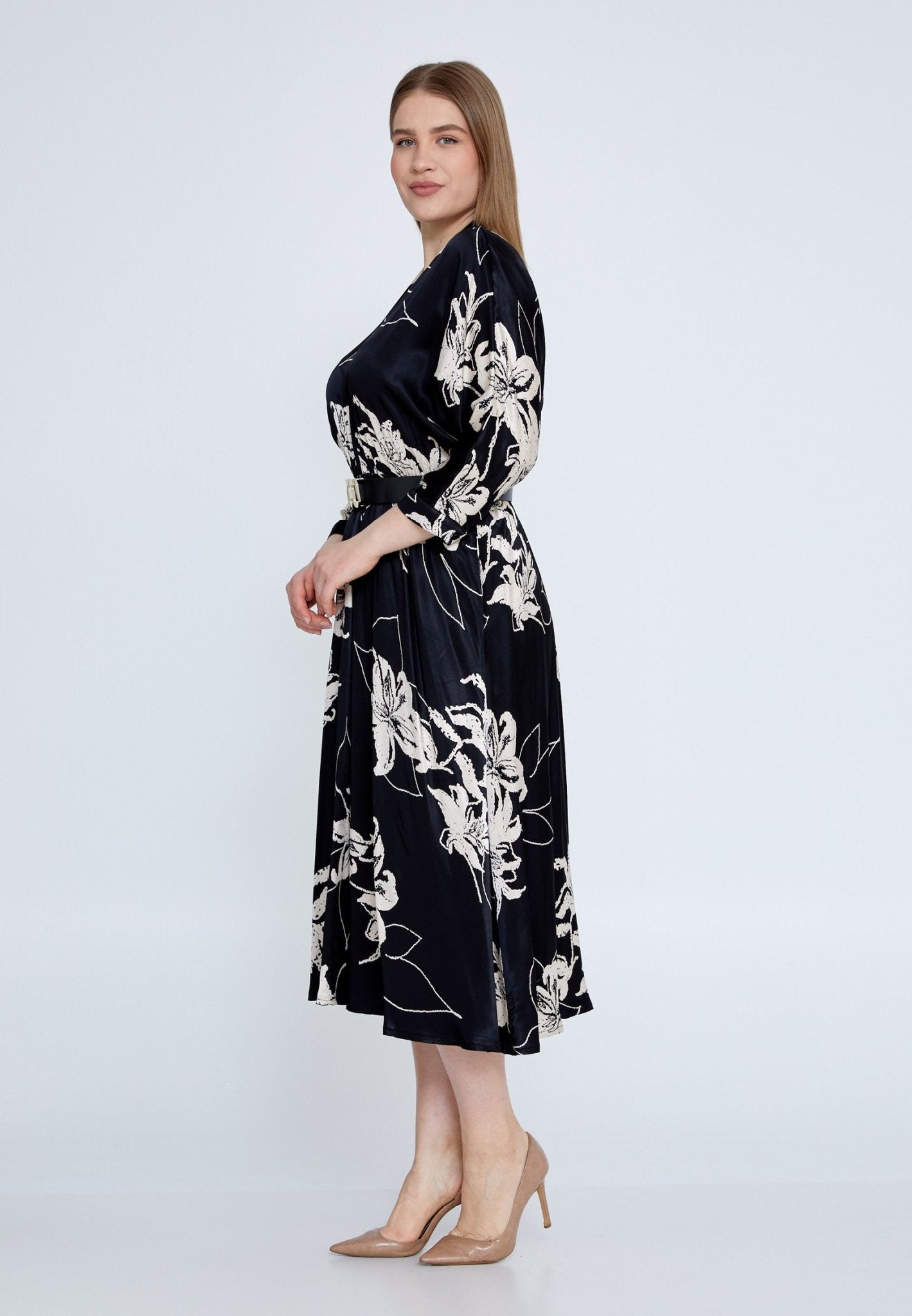 D4029 Floral B&W Midi - La Elegant