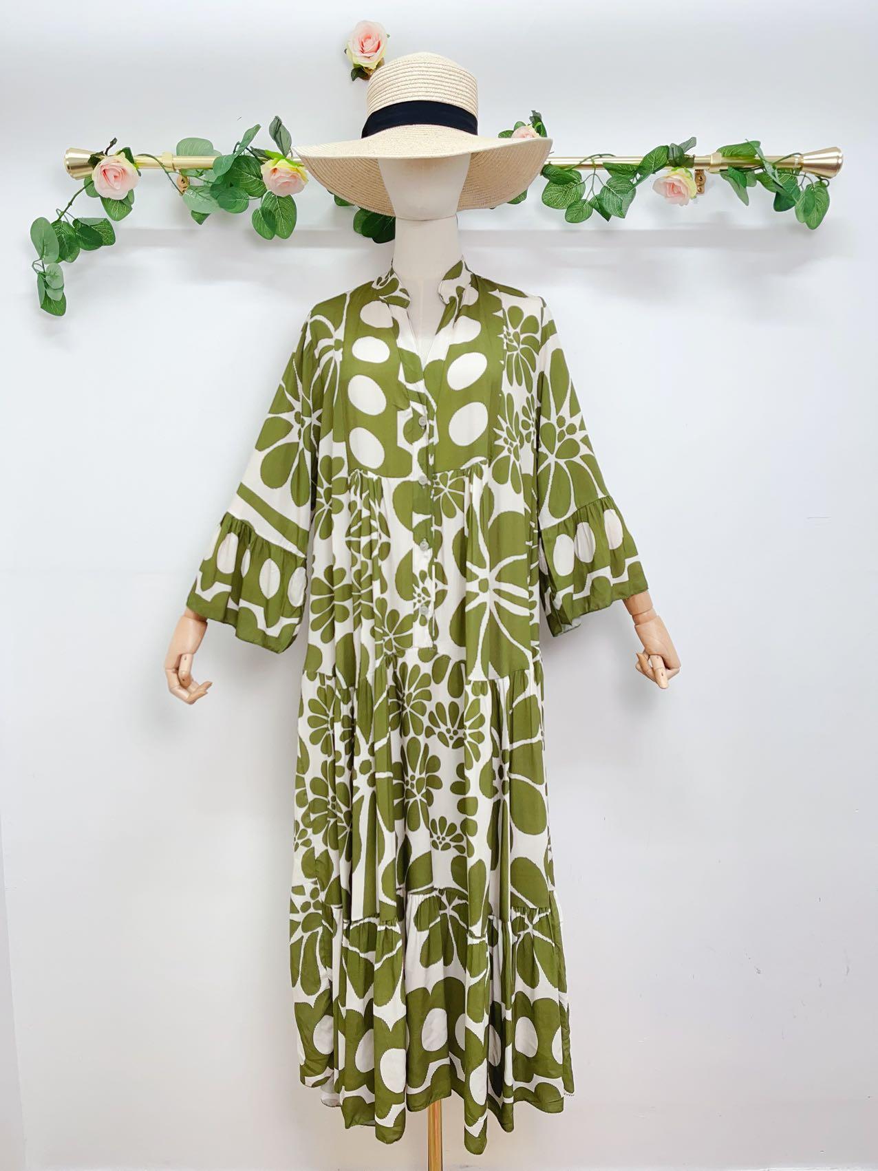 D7030 Green & White Maxi Dress - La Elegant