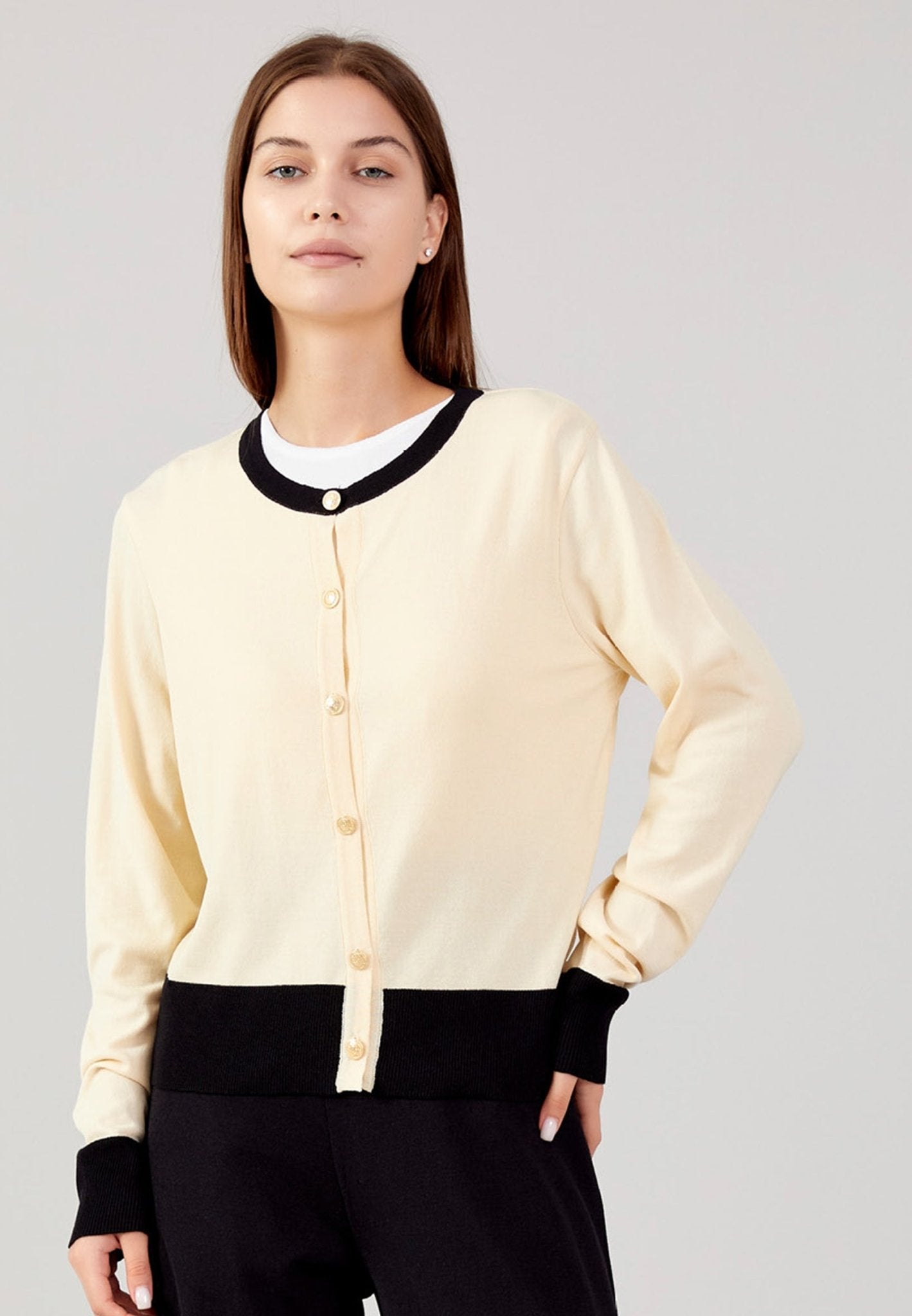 D9069 Beige Cardigan - La Elegant