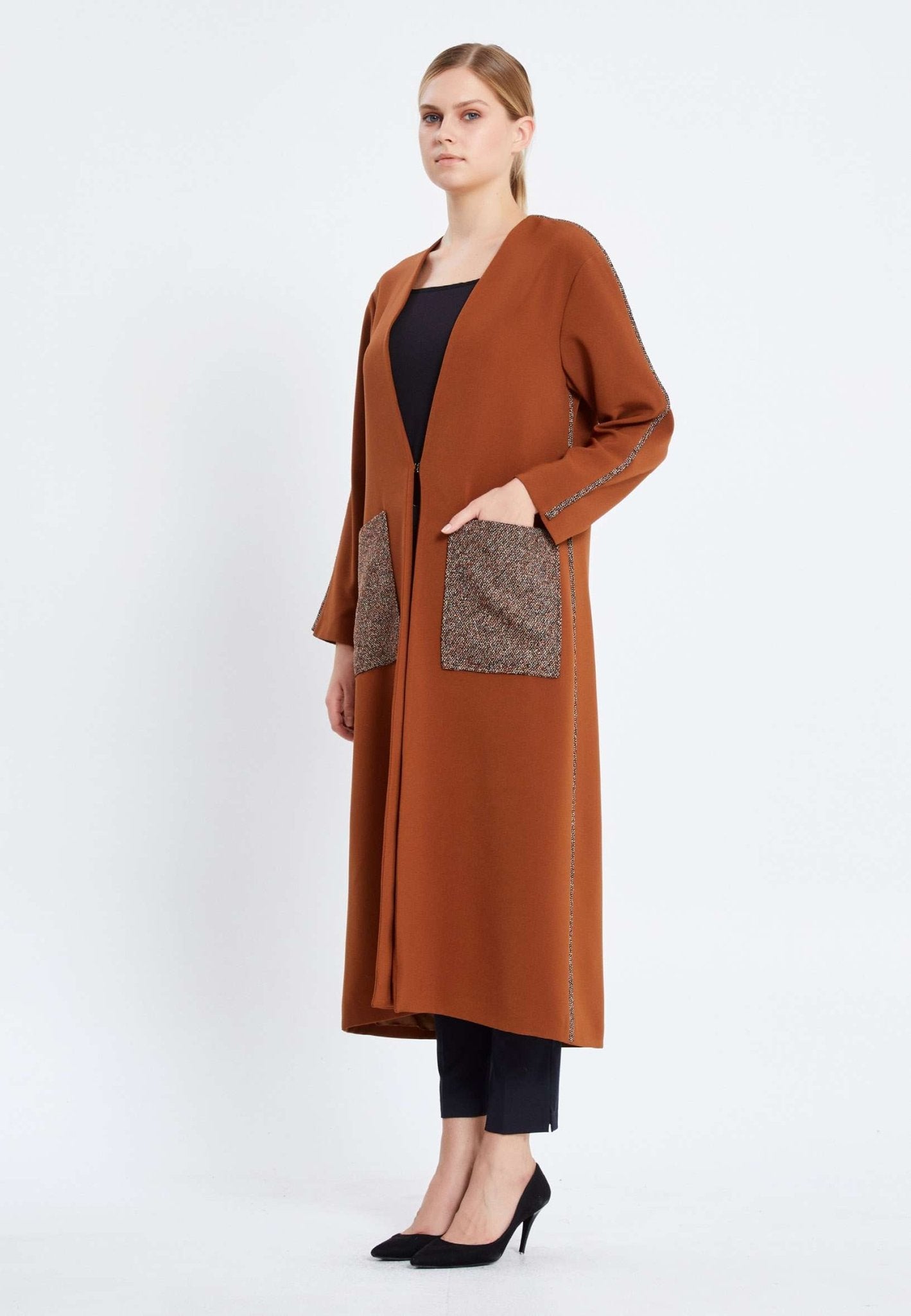 D9070 Brown Long Cardigan - La Elegant