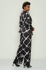 D9313 B&W Cross Print Trousers - La Elegant