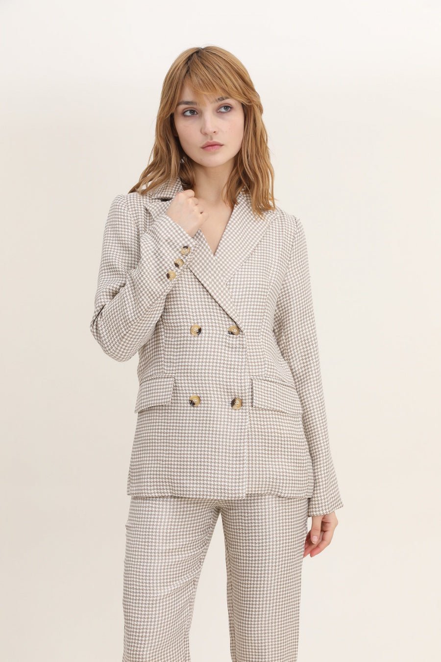 D3381 Dark Beige Checkered Blazer - La Elegant