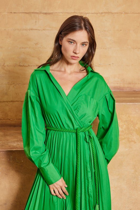 D3418 Green Pleated Midi Dress - La Elegant